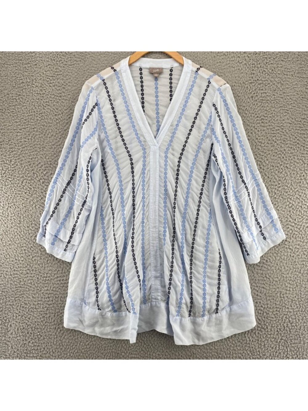 J Jill Top Womens Medium White Blue Embroidered V Neck Tunic 3/4 Sleeves Blouse